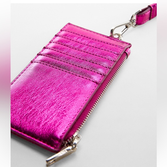 Padded Metallic Pink Card Holder - Picture 2 of 6